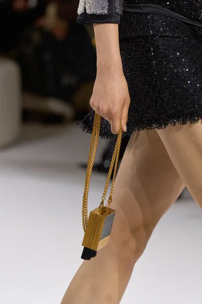 Look 53